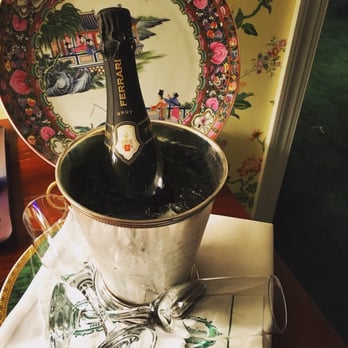 Antrim 1844 - Complimentary champagne in room - Hotels Near Me - Taneytown, Maryland Antrim 1844 - Complimentary champagne in room - Hotels Near Me - Taneytown, Maryland