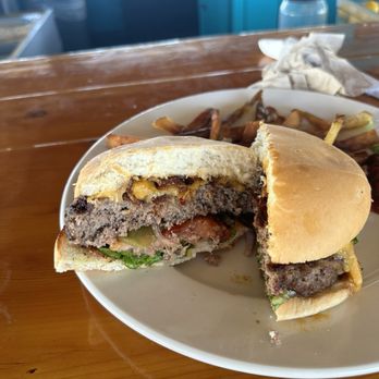 Beachside - Bacon Jalapeño Jam Burger - Bars Near Me - Ormond Beach, Florida