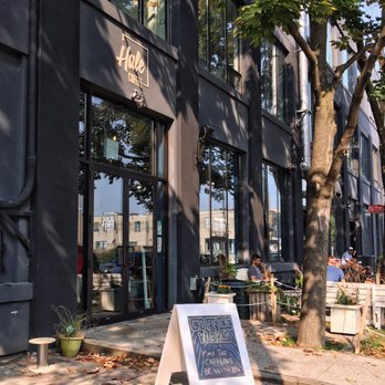 Hale Coffee Company - Coffee Roasteries Near Me - Toronto, Ontario