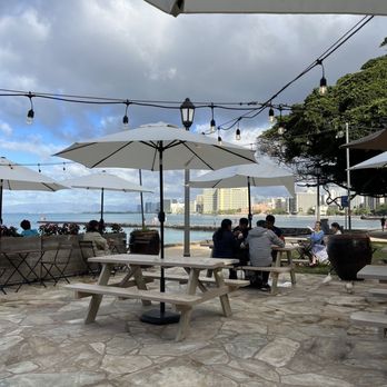 Barefoot Beach Cafe - Patio view - Breakfast & Brunch Near Me - Honolulu, Hawaii