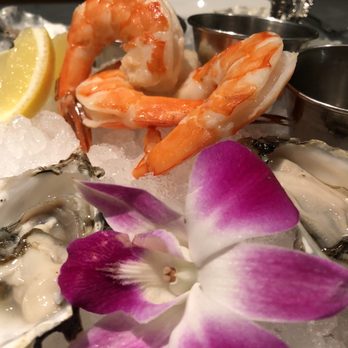 Herringbone Waikiki - Seafood Near Me - Honolulu, Hawaii
