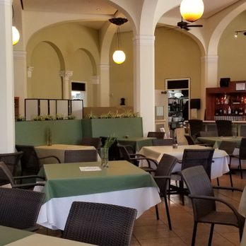 Cafe Julia - Turn of the century architecture, gentle breezes, great food! - Cafes Near Me - Honolulu, Hawaii