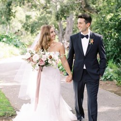 Gavita Flora - Floral Design by Gavita Flora Photography by Carlie Statsky Planning by Engaged & Inspired Venue: Holman Ranch