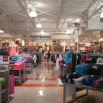 DICK'S Sporting Goods - Main aisle takes you straight to footwear. - Sports Wear Near Me - El Cajon, California