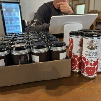 Henway Hard Cider - We bought a case and some sparkling cider, 15% off! - Cideries Near Me - Bluemont, Virginia
