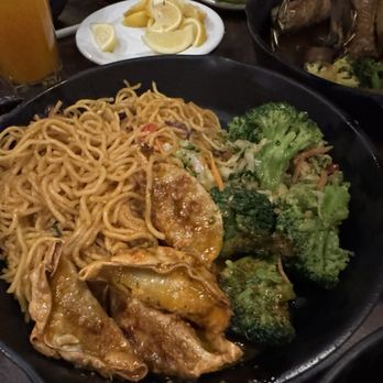 'Ohana - 'Ohana Dinner Skillet - Hawaiian Near Me - Lake Buena Vista, Florida 'Ohana - 'Ohana Dinner Skillet - Hawaiian Near Me - Lake Buena Vista, Florida