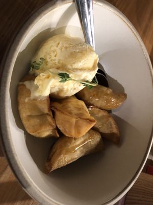 Dumpling Darlings (Amoy Street) by null