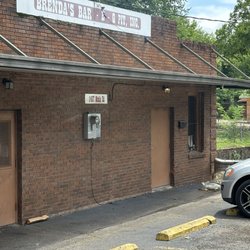 Brenda's Bar B Q Pit