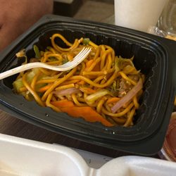 Eric's Asian Cafe - Beef Lo Mien