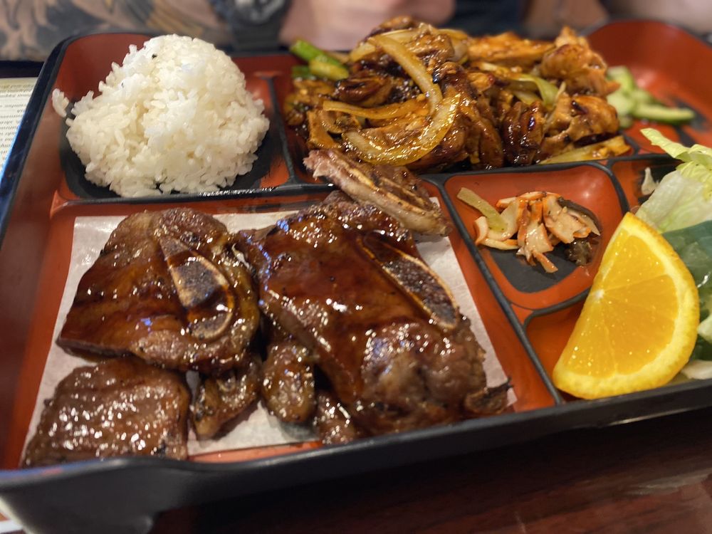 Sapporo Sushi & Roll