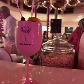 Brooke’s Bubble Bar - Champagne Bars Near Me - Fredericksburg, Texas