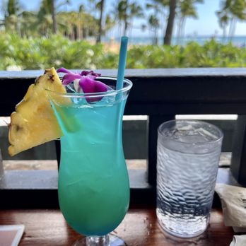 Lulu's Waikiki - Blue Hawaii - Burgers Near Me - Honolulu, Hawaii