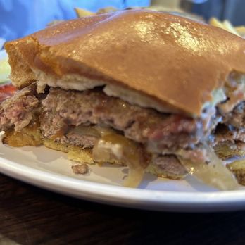 Four Ways Pub & Eatery - Smashburger - Pubs Near Me - Bellefonte, Pennsylvania Four Ways Pub & Eatery - Smashburger - Pubs Near Me - Bellefonte, Pennsylvania