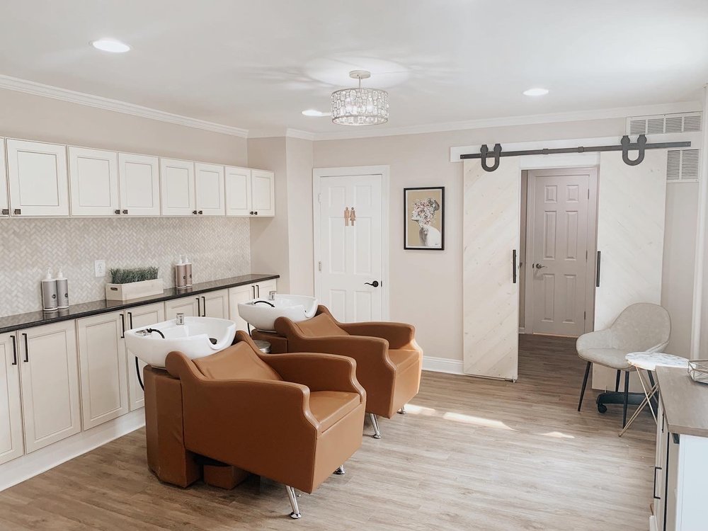 Top Knotch Salon Image