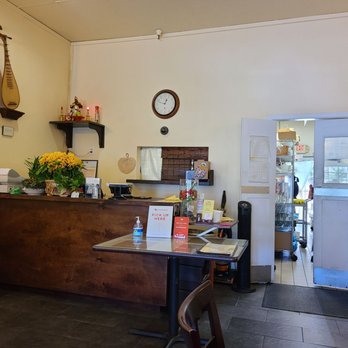 Mai Vietnamese Cuisine - This is where the magic happens - the kitchen and take out pick up spot! - Vietnamese Near Me - Cotati, California Mai Vietnamese Cuisine - This is where the magic happens - the kitchen and take out pick up spot! - Vietnamese Near Me - Cotati, California