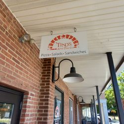 Tino’s Artisan Pizza