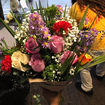 Zoom Bloomz - Florists Near Me - Miami, Florida