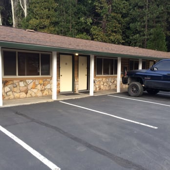 Meadowmont Lodge - Arnold - 2/26/16 Outside. It was nice to park out in front of the room. - Hotels Near Me - Arnold, California Meadowmont Lodge - Arnold - 2/26/16 Outside. It was nice to park out in front of the room. - Hotels Near Me - Arnold, California
