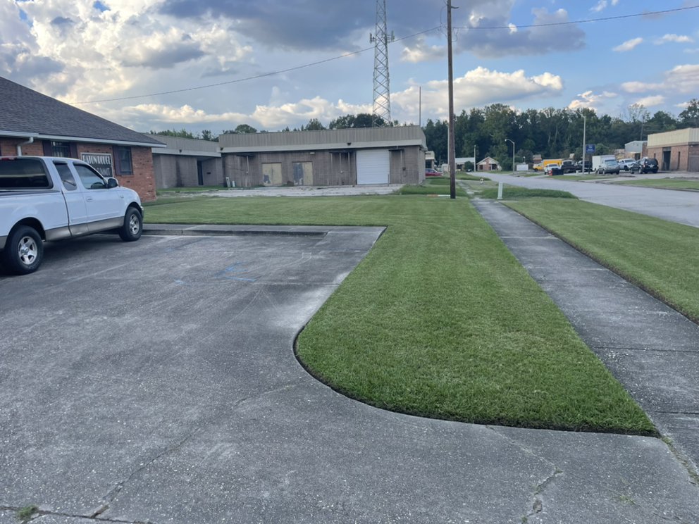 YOUNGS LAWN CARE Updated June 2024 Request a Quote Baton Rouge