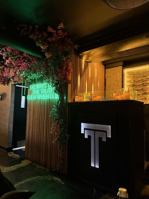 Truth Restaurant Astoria by null