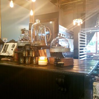 Gideon's Bakehouse - Ambiance - Bakeries Near Me - Orlando, Florida