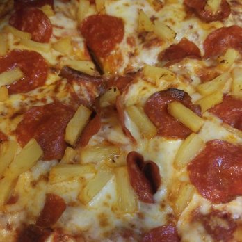 Hungry Howie's Pizza - Pepperoni&Pineapple pizza - Pizza Near Me - Tehachapi, California Hungry Howie's Pizza - Pepperoni&Pineapple pizza - Pizza Near Me - Tehachapi, California