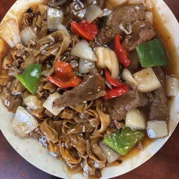Lam's Kitchen - Beef with black bean sauce look fun. - Noodles Near Me - Honolulu, Hawaii