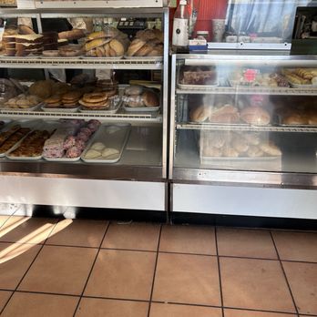 El Pollito Bakery - Bakeries Near Me - Bell Gardens, California El Pollito Bakery - Bakeries Near Me - Bell Gardens, California