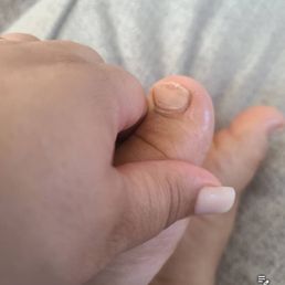 Same issue here. You can clearly see the rush job on my pedicure. Same issue here. You can clearly see the rush job on my pedicure.