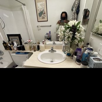 Maid With Joy - Items from tub on sink and everything all over after Alicia "cleaned". - Home Cleaning Near Me - Marina Del Rey, California Maid With Joy - Items from tub on sink and everything all over after Alicia "cleaned". - Home Cleaning Near Me - Marina Del Rey, California