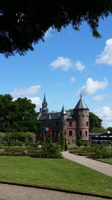 De Haar Castle by null