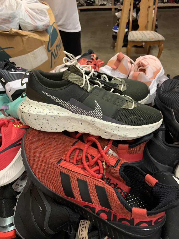 SHELBY COUNTY FLEA MARKET Updated November 2024 29 Photos & 15