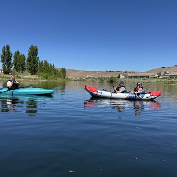 Thousand Trails Crescent Bar - Kayaking in the channel. - Campgrounds Near Me - Quincy, Washington