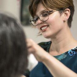 Highbrow & Rouge - Katelyn working a little beauty magic.