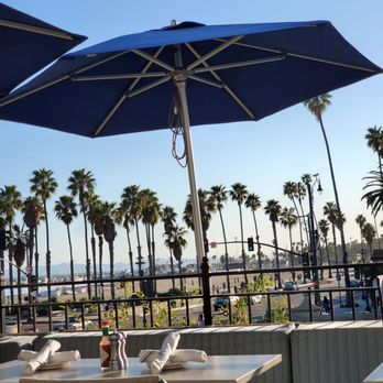 Bluewater Grill - Upstairs patio - Seafood Near Me - Santa Barbara, California