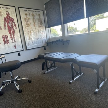 Healing Mann Chiropractic - This is where Dr. Mann assesses why you came in. - Chiropractors Near Me - Fairfield, California Healing Mann Chiropractic - This is where Dr. Mann assesses why you came in. - Chiropractors Near Me - Fairfield, California