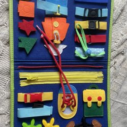 Wee Ones Reruns - Rather dirty item I was surprised to find for sale- I did purchase for 3hr car trip. Took home and cleaned up great