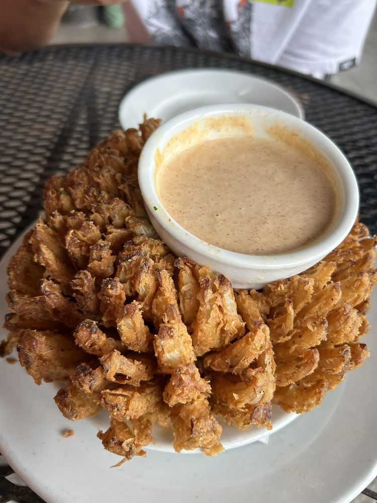 RUSSELL’S MARINA GRILL Updated October 2024 698 Photos & 398