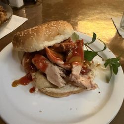 Gorky's Smokin Grill - Chicken pulled chicken breast