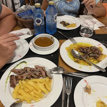 Casablanca - Cerdo y ternero - Spanish Near Me - Seville, SE