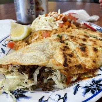 La Elegante Taqueria - Asada quesadilla plate with beans and rice - Tacos Near Me - Fresno, California La Elegante Taqueria - Asada quesadilla plate with beans and rice - Tacos Near Me - Fresno, California