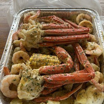 Kracked Crab - Crab, lobster and shrimp in garlic Parmesan - Food Trucks Near Me - Happy Valley, Oregon