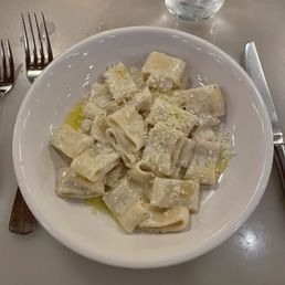 Bombolotti Cacio E Pepe