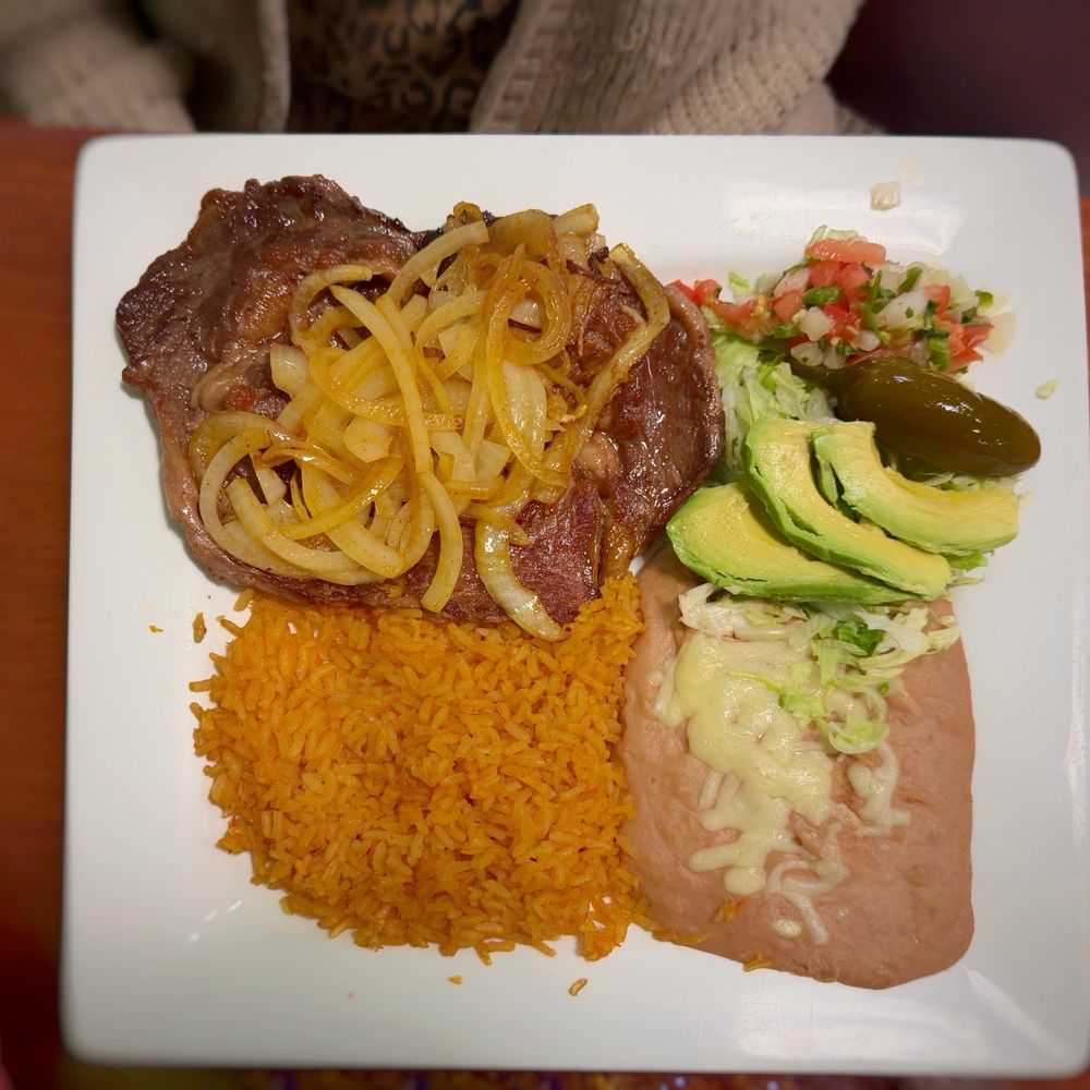 El Centenario - Steak dinner plate. - Mexican Near Me - Waynesville, Missouri El Centenario - Steak dinner plate. - Mexican Near Me - Waynesville, Missouri
