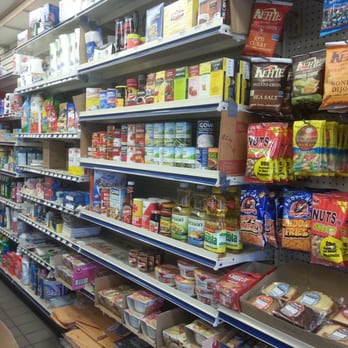 Yogi Convenience - a variety of snacks on display - Convenience Stores Near Me - Sunnyside, New York Yogi Convenience - a variety of snacks on display - Convenience Stores Near Me - Sunnyside, New York