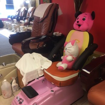 Whidbey Island Nails and Spa - Princess chair for the young gals - Nail Salons Near Me - Clinton, Washington