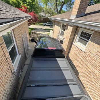 Load Runner Services - Yard waste Pickup- Tight alley - Junk Removal & Hauling Near Me