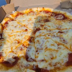 Weaver's Ice Cream & Pizza - Pepperoni pizza