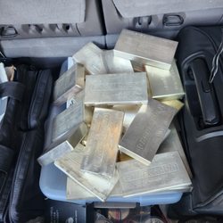 Texas Coins and Jewelry - 36 100oz silver bricks!