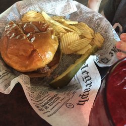 Beacon Sports Bar & Grill - Cheeseburger and chips